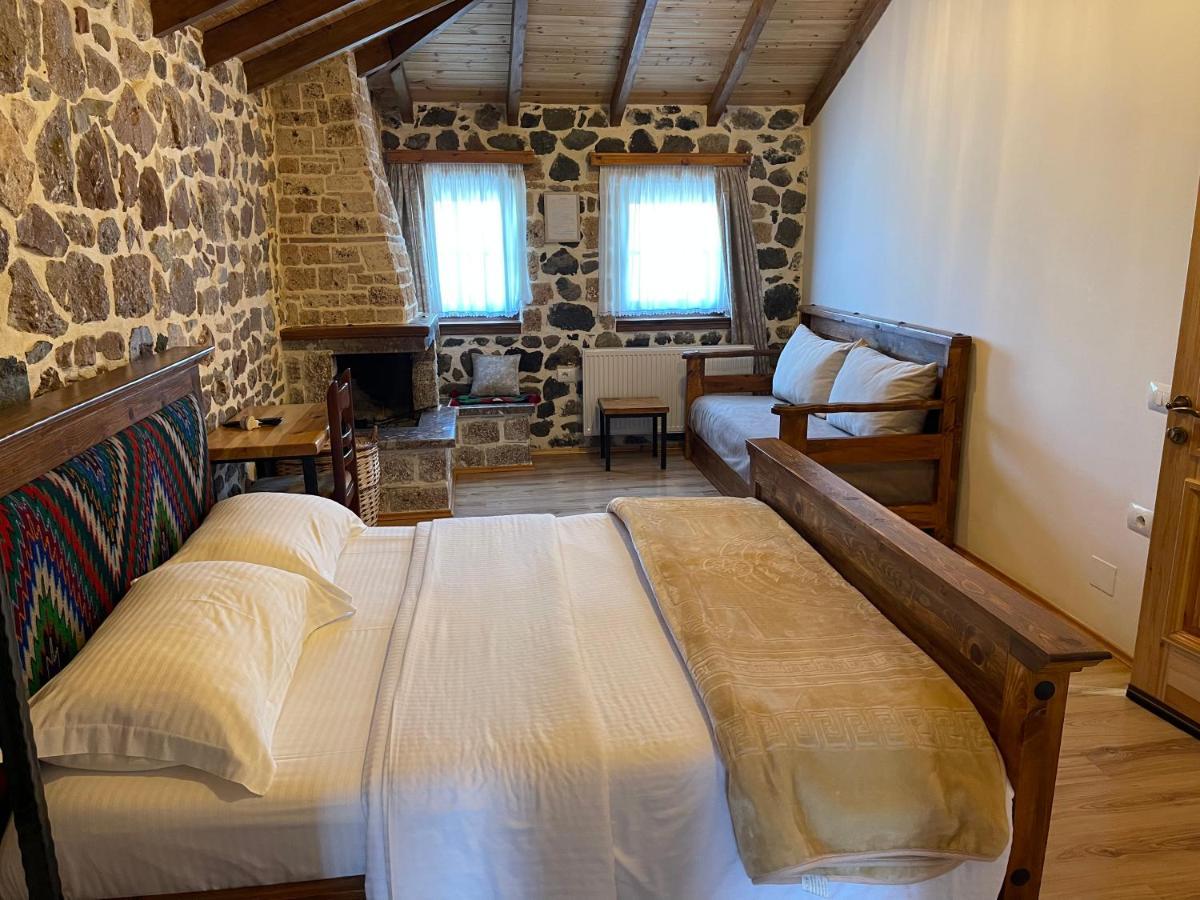 Bujtina Liana Voskopoje Hotel Екстериор снимка