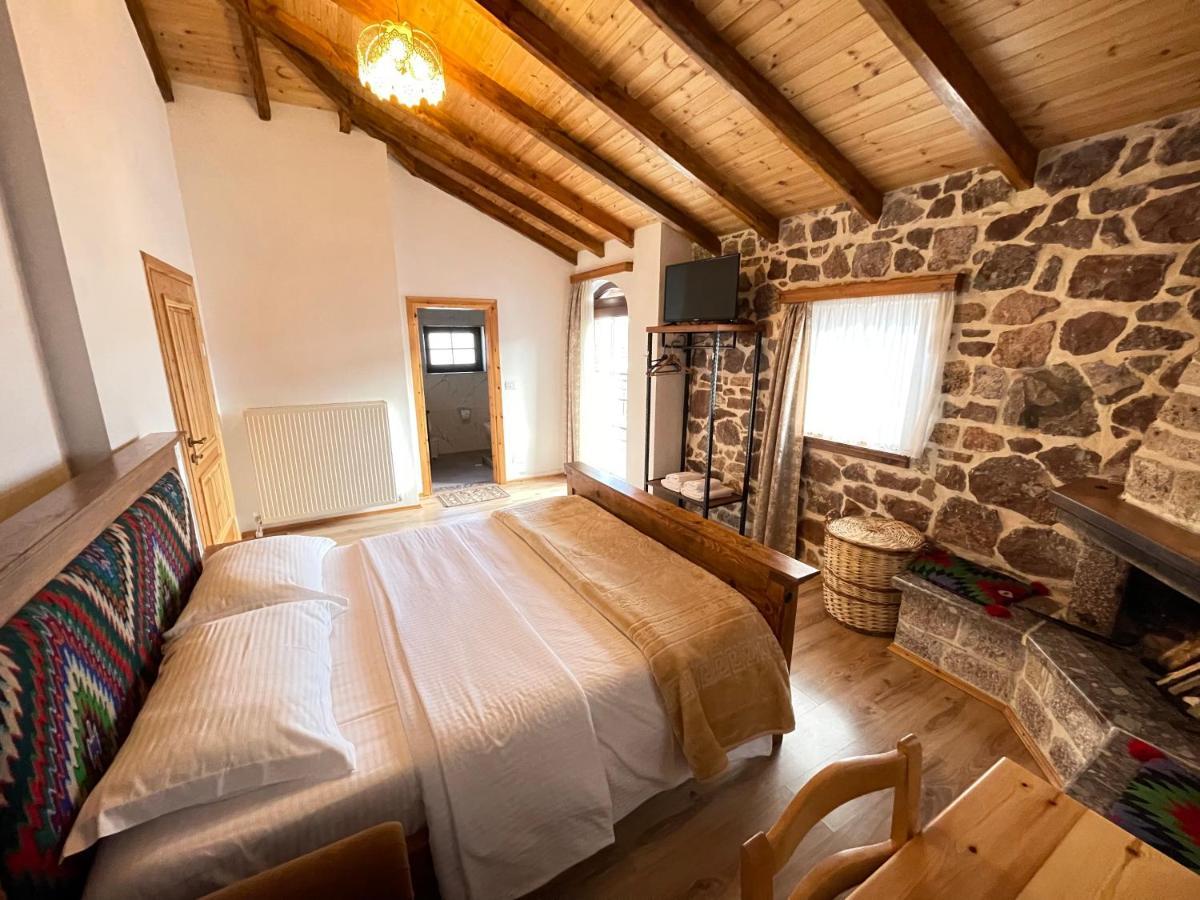 Bujtina Liana Voskopoje Hotel Екстериор снимка