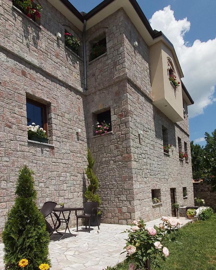 Bujtina Liana Voskopoje Hotel Екстериор снимка