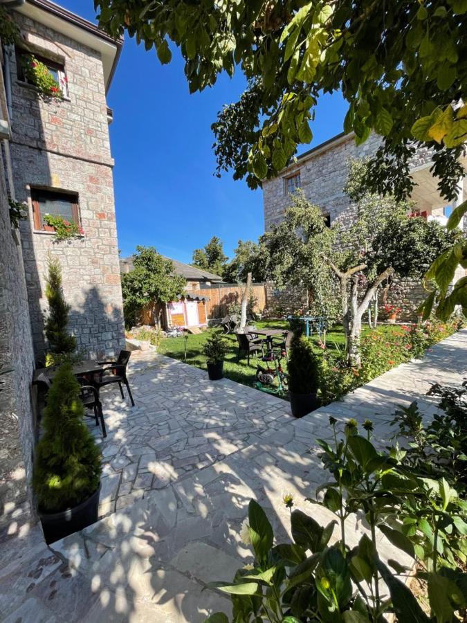 Bujtina Liana Voskopoje Hotel Екстериор снимка
