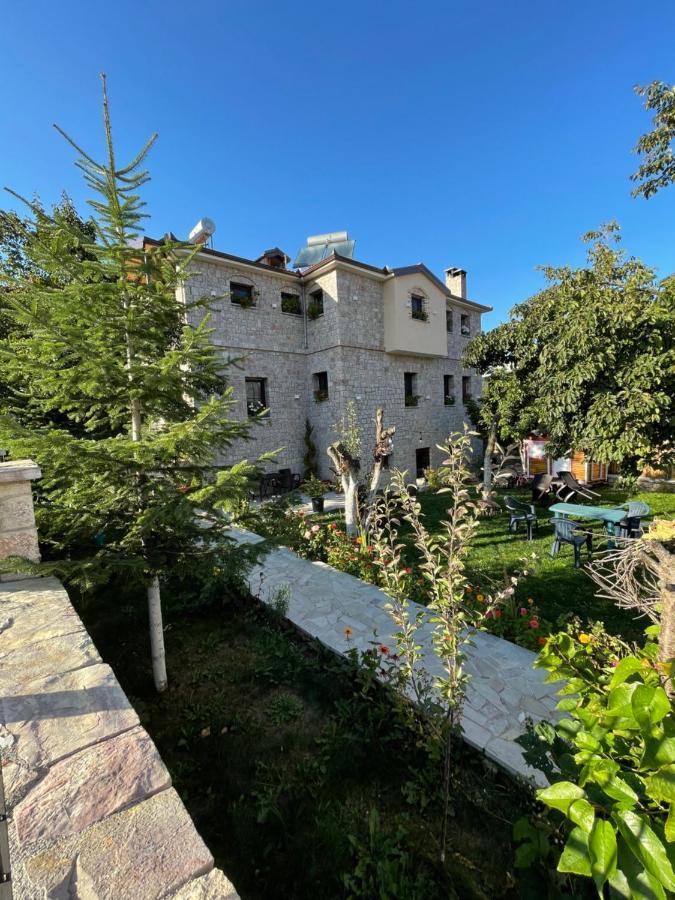 Bujtina Liana Voskopoje Hotel Екстериор снимка