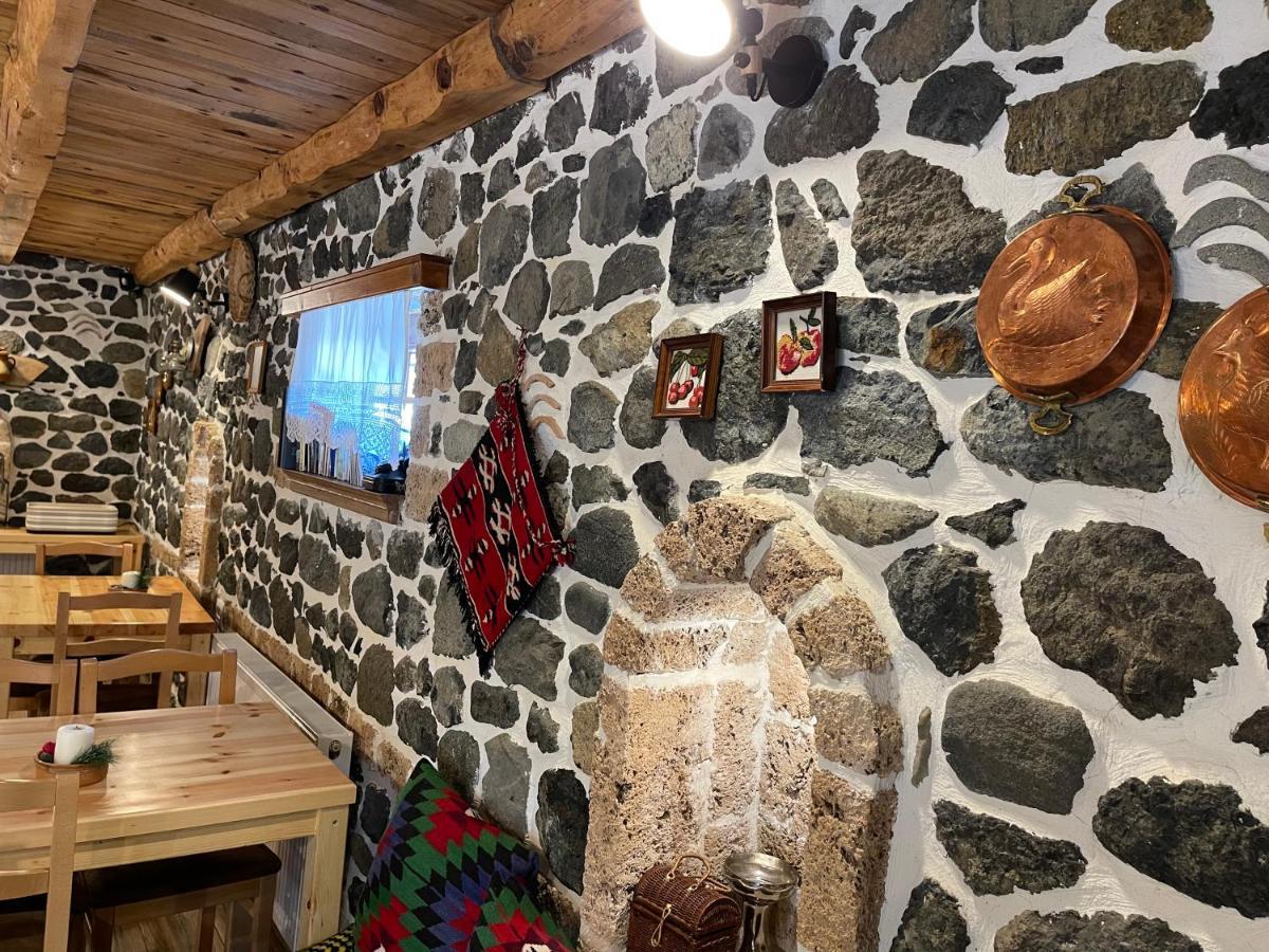 Bujtina Liana Voskopoje Hotel Екстериор снимка