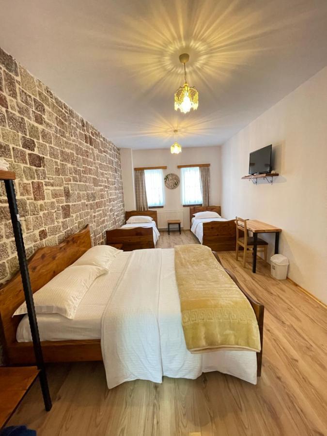 Bujtina Liana Voskopoje Hotel Екстериор снимка