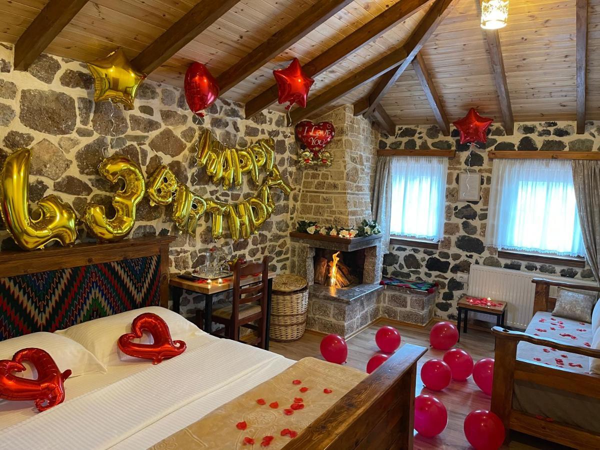 Bujtina Liana Voskopoje Hotel Екстериор снимка