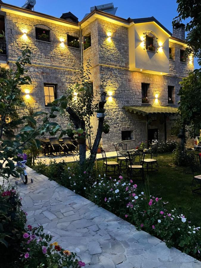 Bujtina Liana Voskopoje Hotel Екстериор снимка